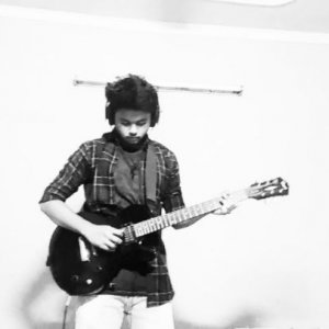 Nakul on Instagram: “Random improv over some g minor track swipe left . . . . . . . . . . . . . #iplaycort #guitarsolo #improvisation”