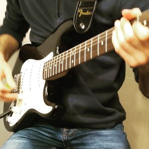 CesarGuitarCover on Instagram: Avenged Sevenfold - Hail to the King. Solo cover.